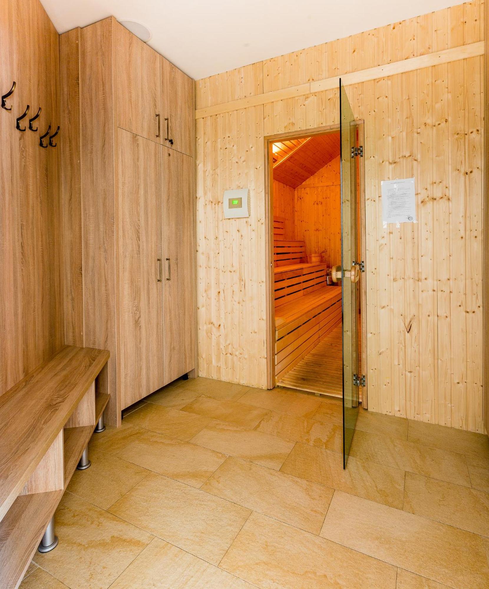 Dacii Liberi Resort And Spa Petrova Dış mekan fotoğraf